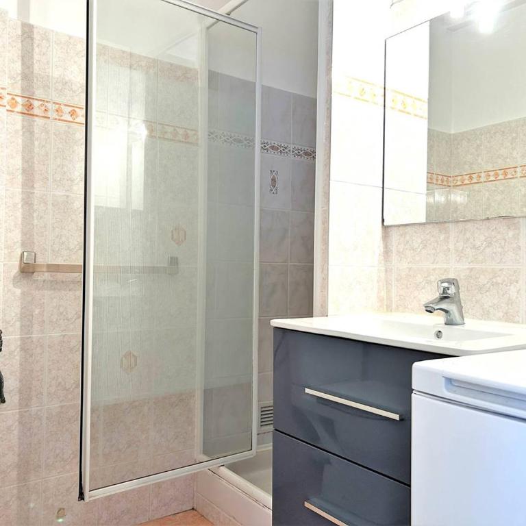 Studio au Lavandou avec Terrasse et Vue Mer - FR-1-251-237 - Appartement (2 Adultes) - 20