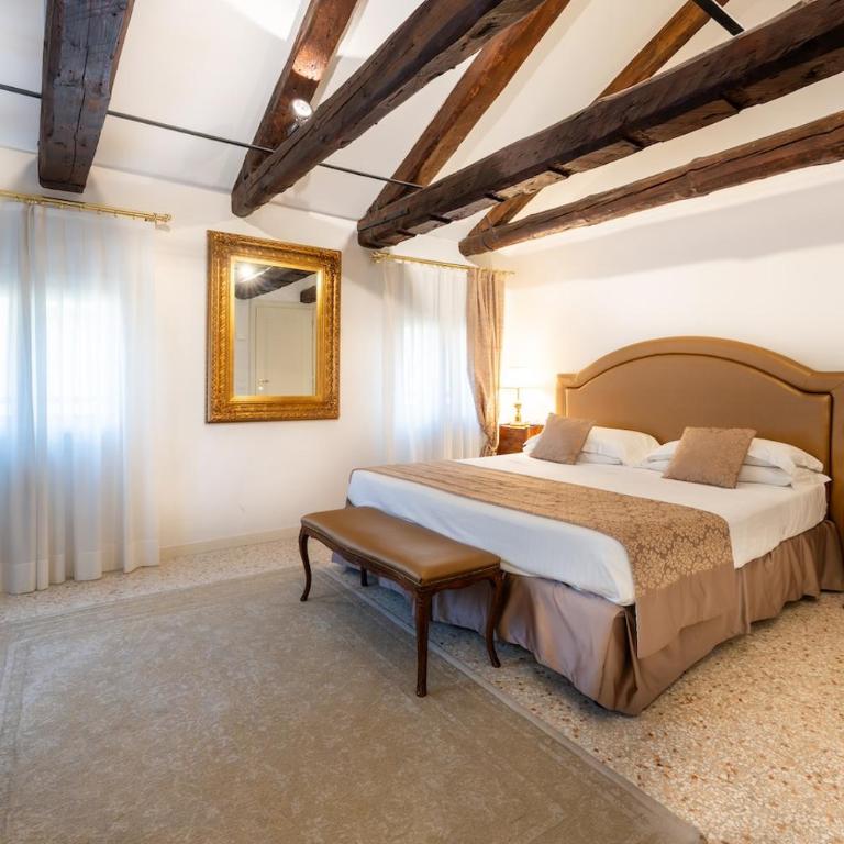 San Teodoro Palace - Luxury Apartments - Executive Two-Bedroom Apartment - 4