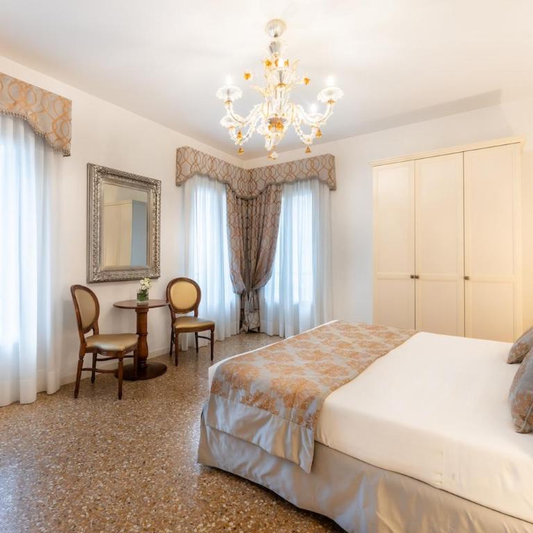 San Teodoro Palace - Luxury Apartments - Superior Three-Bedroom Apartment with Terrace - Split Level - 12