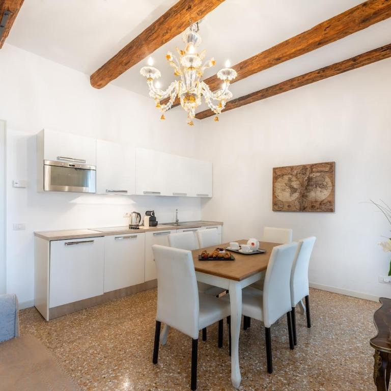 San Teodoro Palace - Luxury Apartments - Superior Three-Bedroom Apartment with Terrace - Split Level - 20