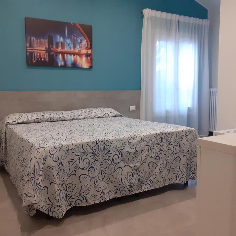 Royal Room & Breakfast - Camera Singola con Bagno Privato - 3