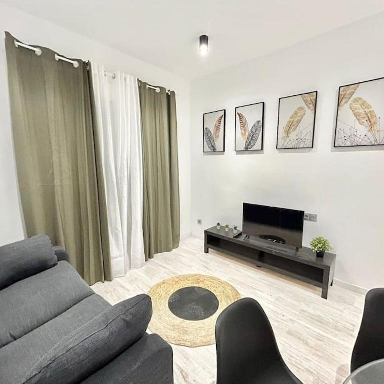 Centro Legazpi 1 - Three-Bedroom Apartment - 15