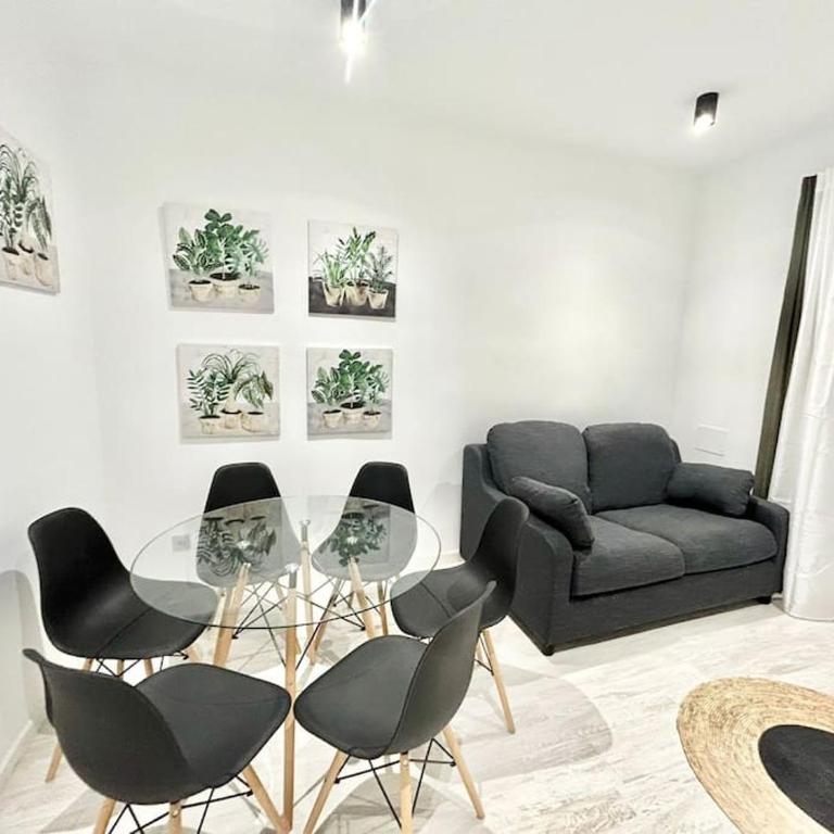Centro Legazpi 1 - Three-Bedroom Apartment - 6