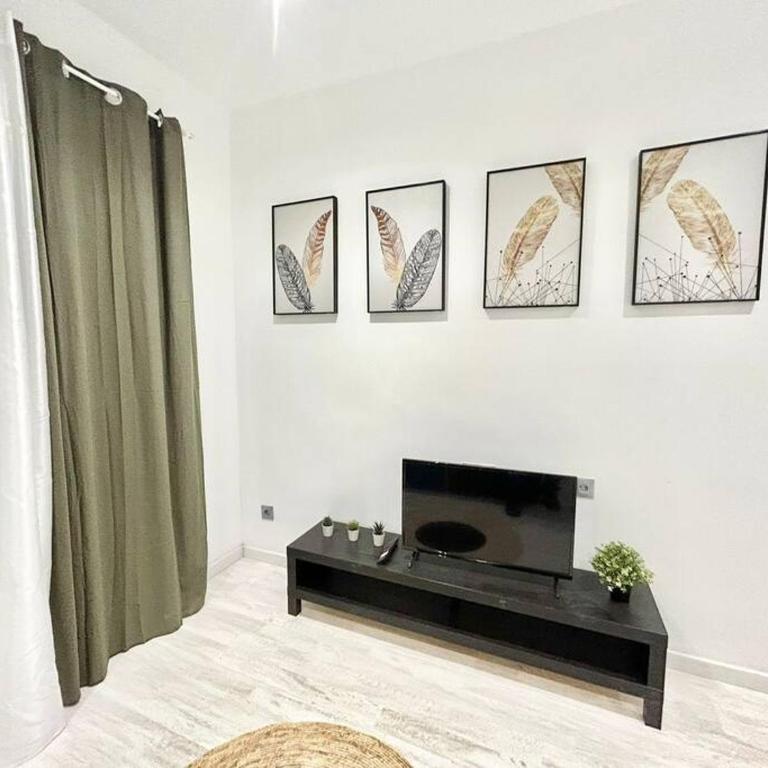 Centro Legazpi 1 - Three-Bedroom Apartment - 9