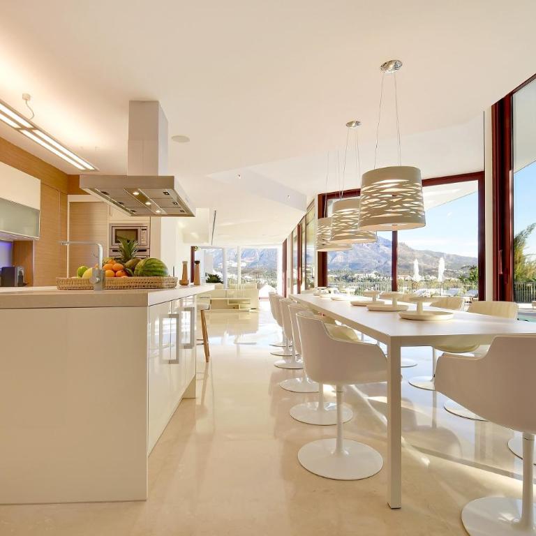 Luxury Villa with Jacuzzis near Puerto Banús - Villa - 9