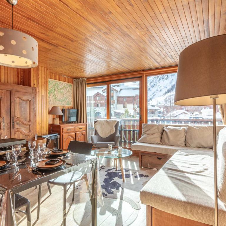 Appartement central et lumineux à Val-d'Isère, proche des pistes et commodités - FR-1-694-221 - Appartement - 6