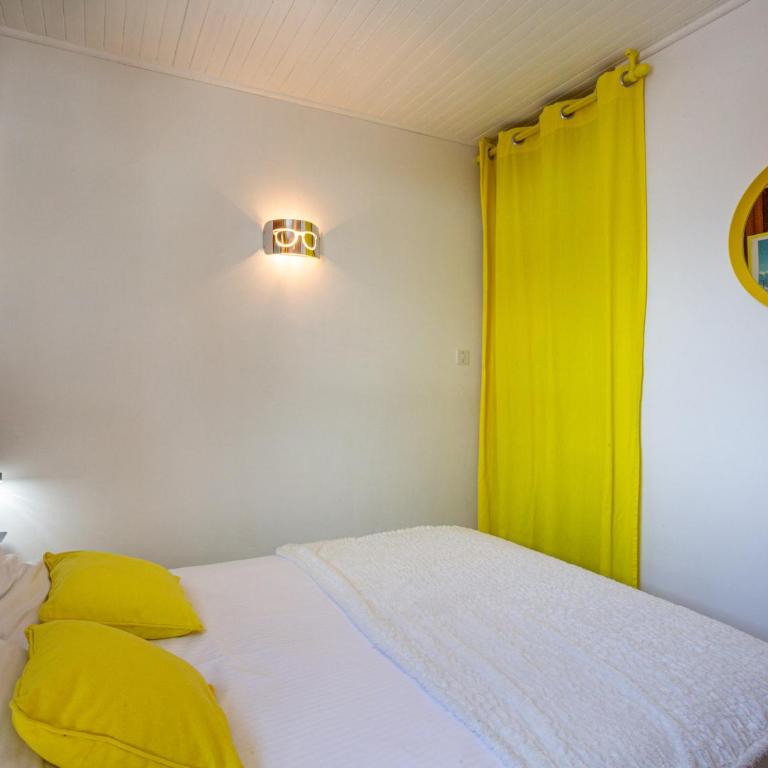 Appartement central et lumineux à Val-d'Isère, proche des pistes et commodités - FR-1-694-221 - Appartement - 10