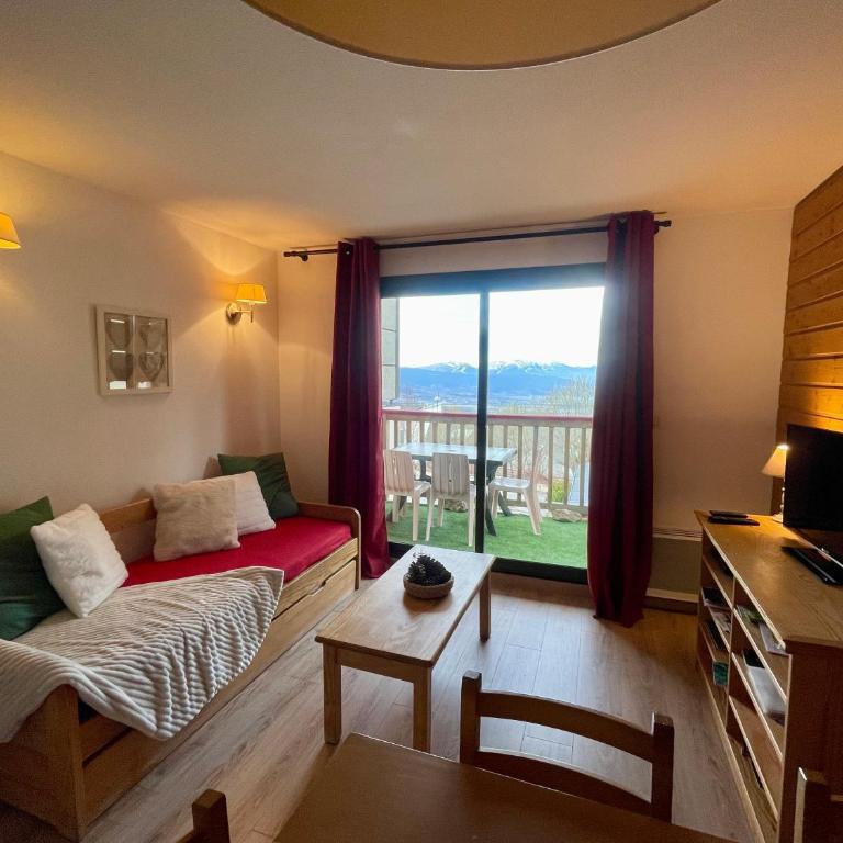 CHARMANT T3 AVEC VUE MONTAGNE et PARKING PRIVATIF - Appartement 2 Chambres - 13