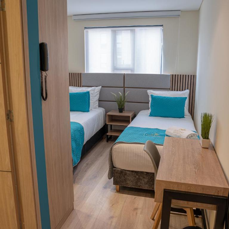 Hotel Fontana Bogotá - Corferias - Habitación Doble Estándar - 2 camas - 1