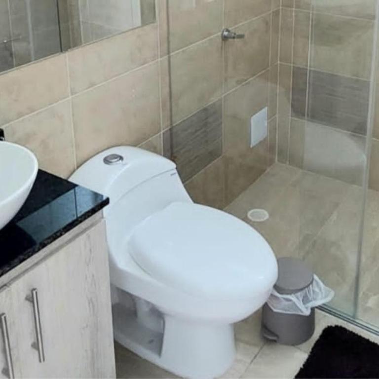 Casa Quinta Moderna Piscina Privada En via Girardot - Villa - 15