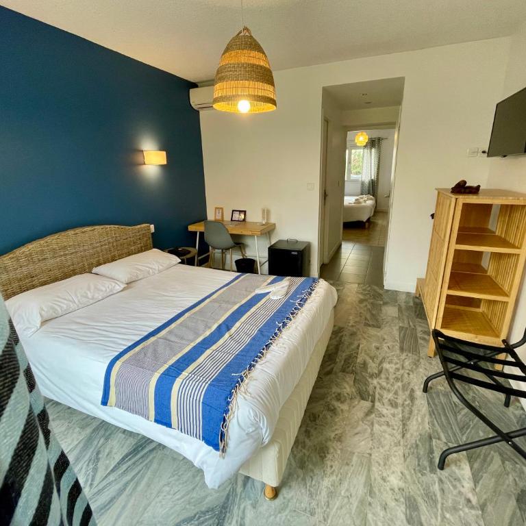 Hotel AMERIQUE - Chambre Familiale - 5