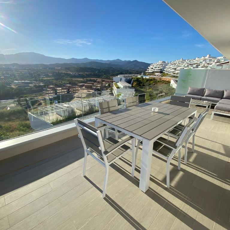 Oceana Views - Newly built 3 bedrooms apartment - NEW GOLDEN MILE - Three-Bedroom Apartment - 11