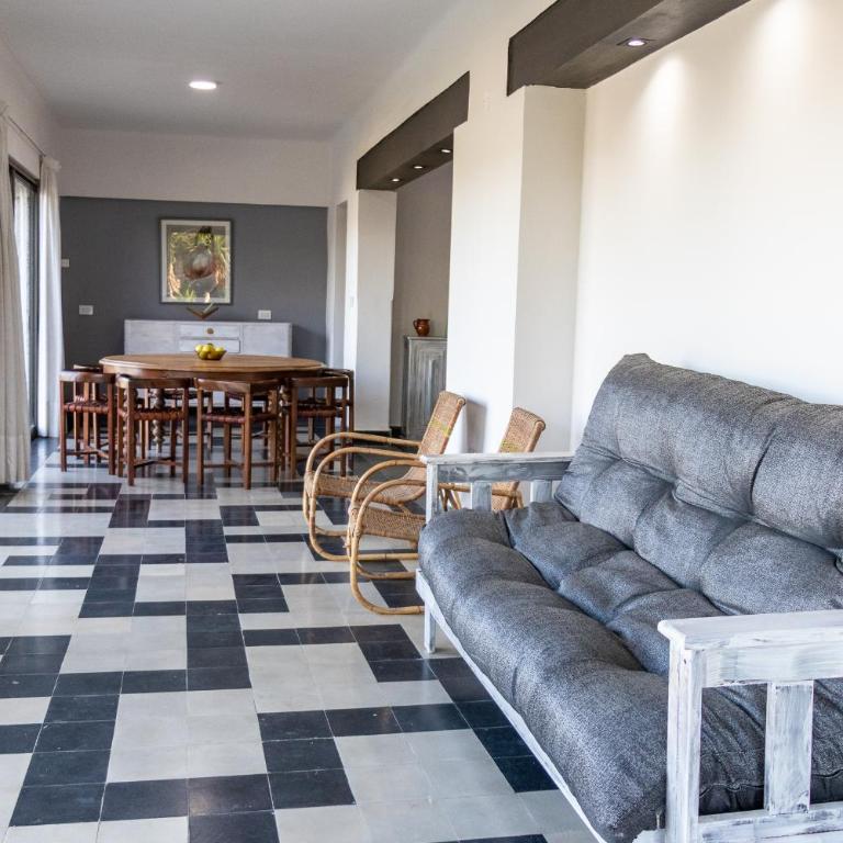 Casa con vista plena al lago y a la ciudad de Villa Carlos Paz IG alquilervillacarlospaz - Casa Unifamiliar de 3 dormitorios - 8