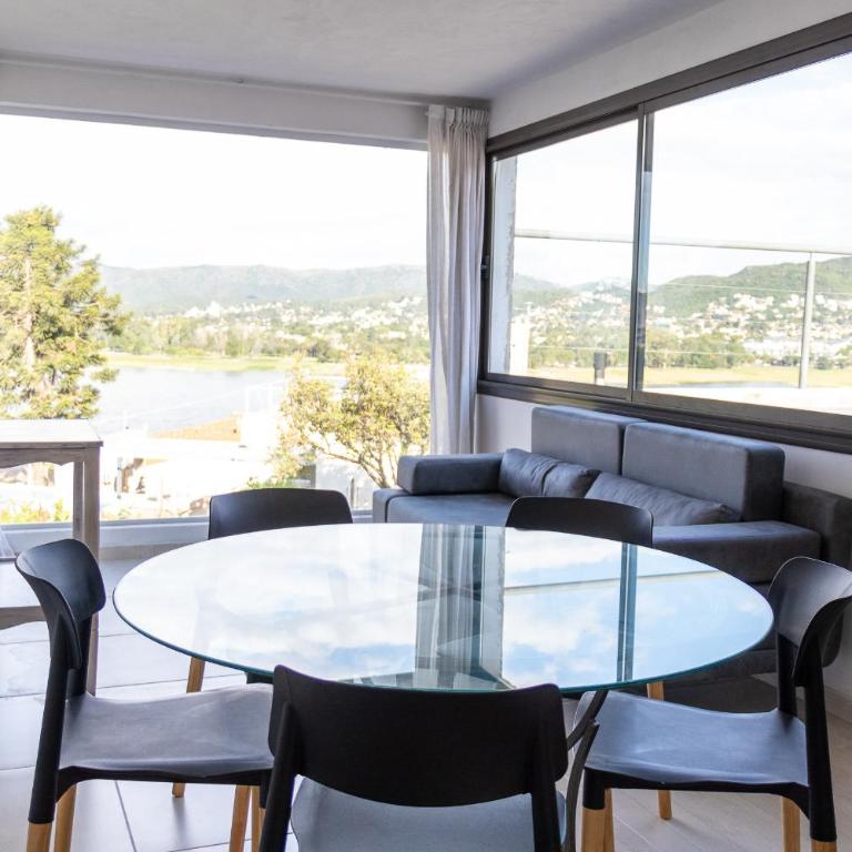 Casa con vista plena al lago y a la ciudad de Villa Carlos Paz IG alquilervillacarlospaz - Casa de 2 dormitorios - 8
