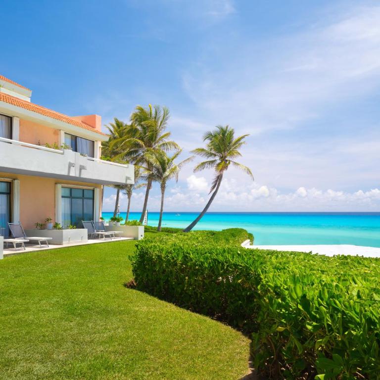 Wyndham Grand Cancun All Inclusive Resort & Villas - Four-Bedroom Premium Villa with Two King Beds and Two Double Beds - Non-Smoking - 4