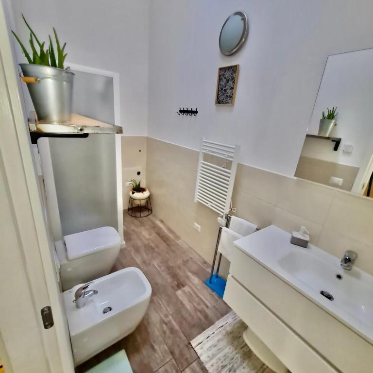 Celeste's House - Celestes 58-Three Bedroom with Balcony-Split Level - 5