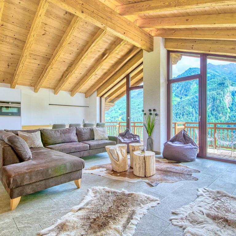 Ski-in Ski-out Chalet Maiskogel "Bergli" - by Alpen Apartments - Ferienhaus - 1