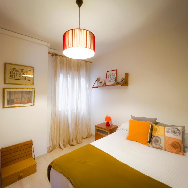 Holidays2Malaga Huerto de Monjas en centro historico & Fibra WIFI - Apartamento de 2 dormitorios - 12