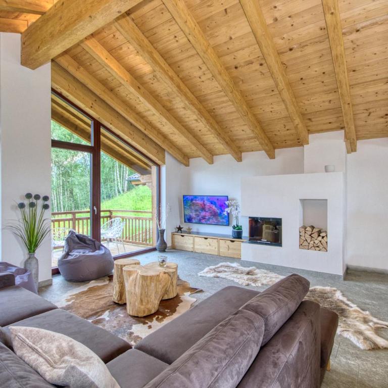 Ski-in Ski-out Chalet Maiskogel "Bergli" - by Alpen Apartments - Ferienhaus - 2