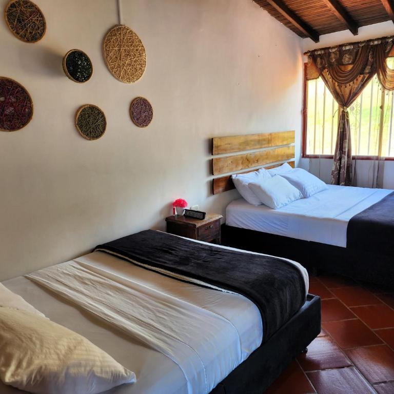 Hotel Campestre Palmas del Zamorano - Habitación cuádruple - 3