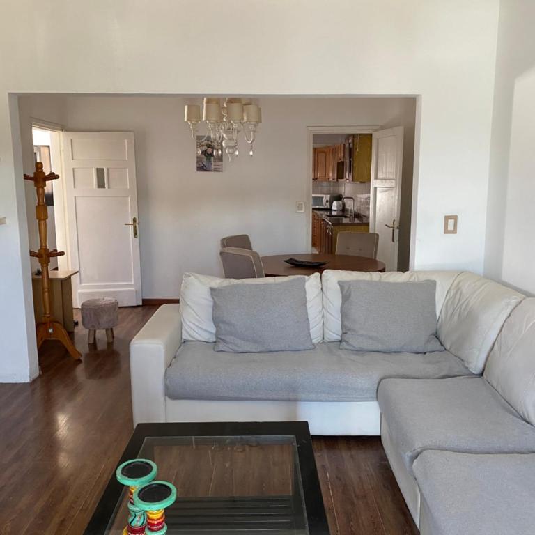 Los Ángeles - Three-Bedroom Apartment - 9