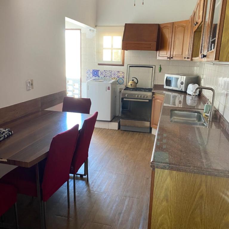 Los Ángeles - Three-Bedroom Apartment - 14
