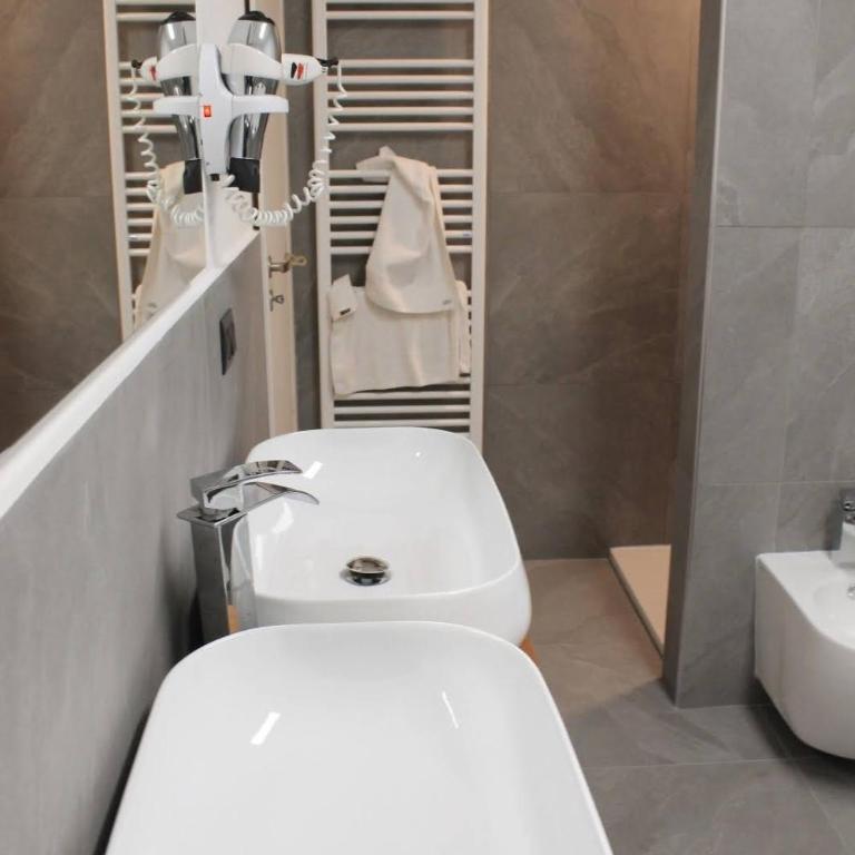 Hotel Carlone - Suite con Vasca Idromassaggio - 8