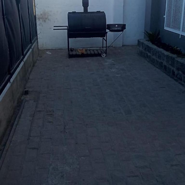 ALQUILO CASA EN NECOCHEA - Two-Bedroom House - 8