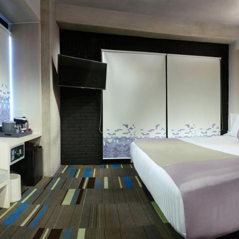 Hotel Guadalajara Country Club by HNF - Habitación Savvy - 1 cama extragrande - 3
