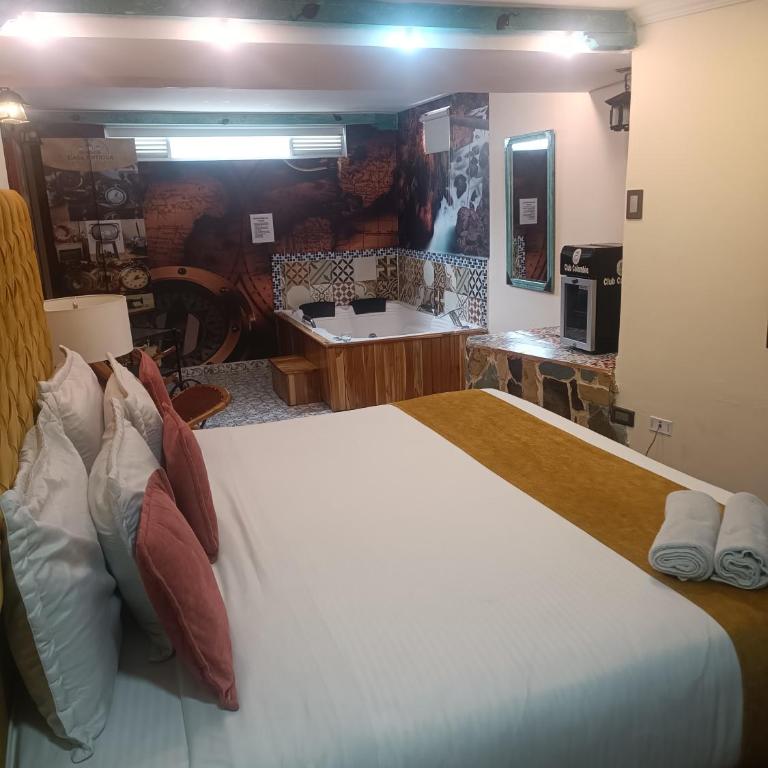 Hotel Casa Antigua - Deluxe Suite with Spa Bath - 18