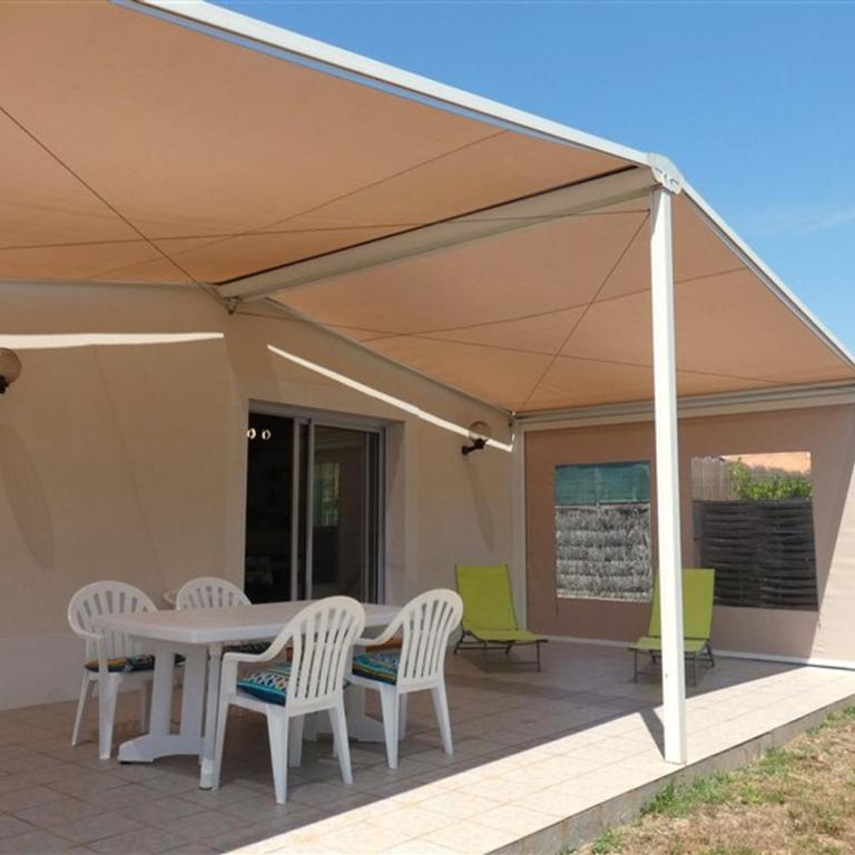 Maison 2 chambres proche plage et commerces, terrasse couverte - FR-1-323-284 - Maison de Vacances - 2