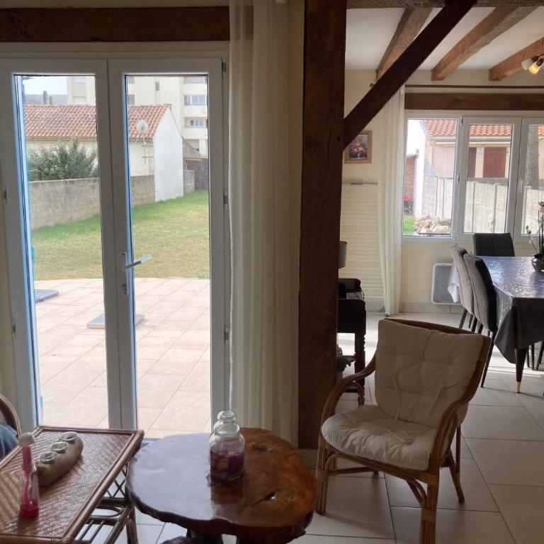 Maison près plage avec jardin, 2 chambres pour vacances paisibles - FR-1-323-500 - Maison de Vacances - 4