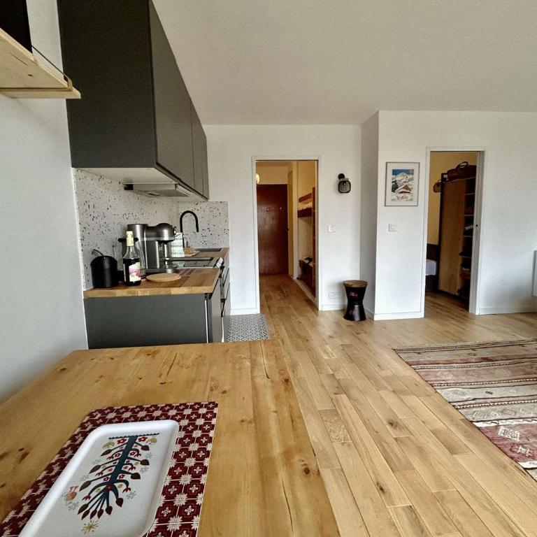 Studio cabine 4 pers avec balcon, près commerces et navette gratuite - Appartement 1 Chambre - 3