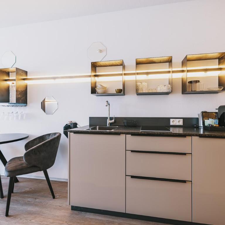 Nikolaus by AvenidA Panoramic Wellness Suites - Deluxe Doppelzimmer mit Sauna - 6