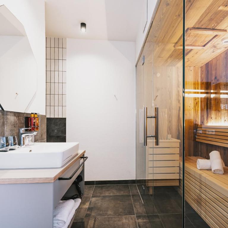 Nikolaus by AvenidA Panoramic Wellness Suites - Deluxe Doppelzimmer mit Sauna - 1