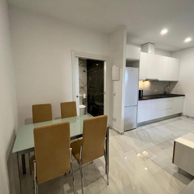 Calpe apartamento 1a linea de playa piscina reformado wifi aire - One-Bedroom Apartment - 4