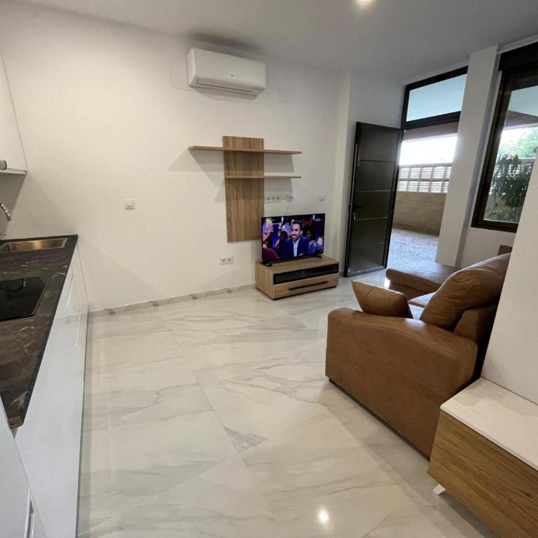Calpe apartamento 1a linea de playa piscina reformado wifi aire - One-Bedroom Apartment - 2