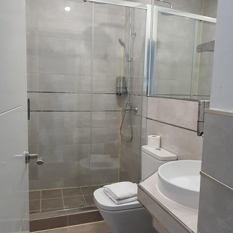 Hostal Met Madrid - Exterior Double Room - 6