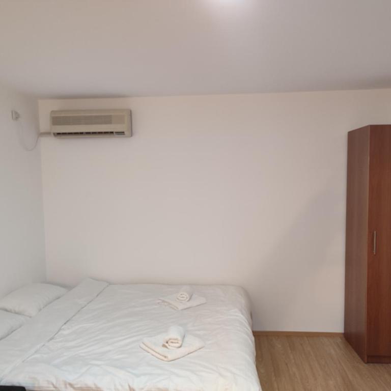 Apartmani Hub - Deluks Porodična Soba - 7