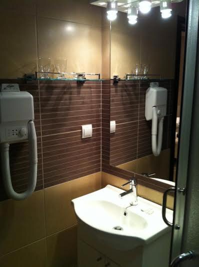 Apartments and Rooms Grand Palazzo - Komfor Trokrevetna Soba - 5