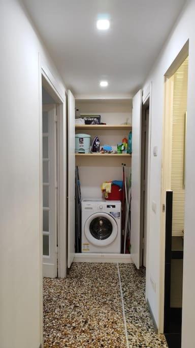 Cozy apartment near the Colosseum - Appartamento con 2 Camere da Letto - 13