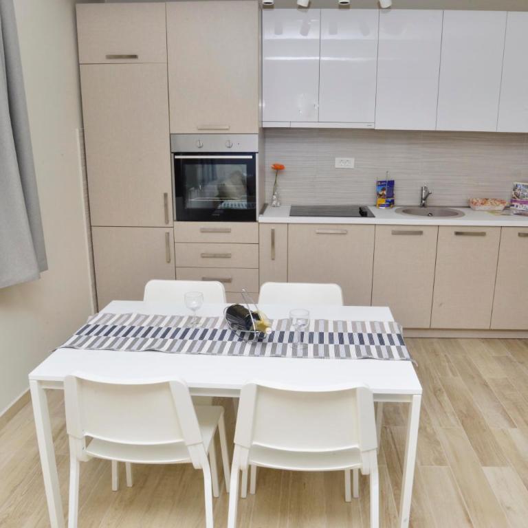 Apartmani Bradasevic Tivat**** - Studio Apartment - 5