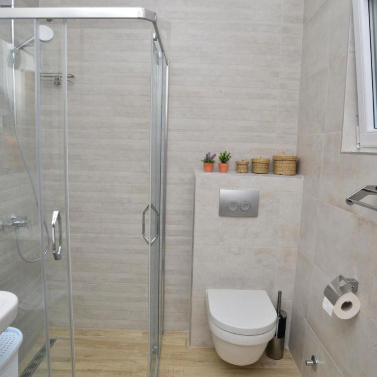 Apartmani Bradasevic Tivat**** - Apartment with Sea View - 11