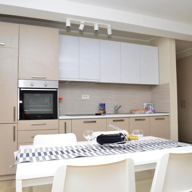 Apartmani Bradasevic Tivat**** - Studio Apartment - 4