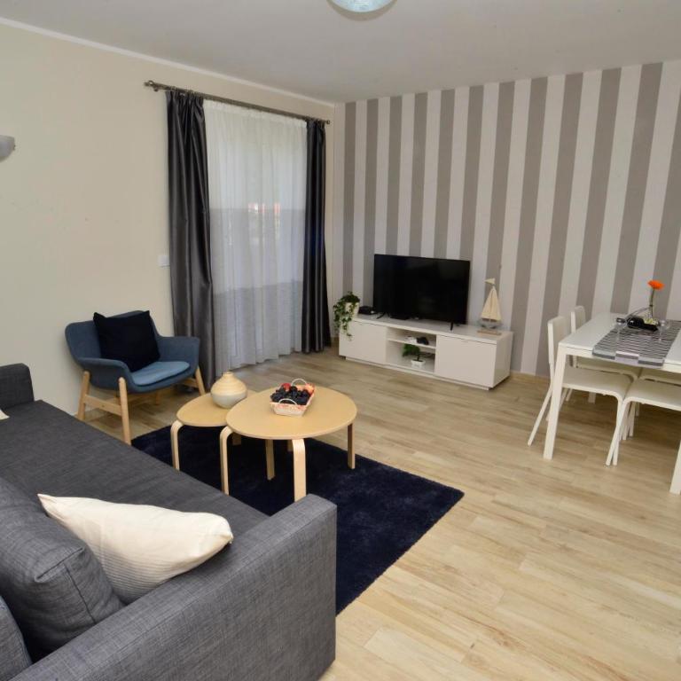 Apartmani Bradasevic Tivat**** - Apartment with Sea View - 3
