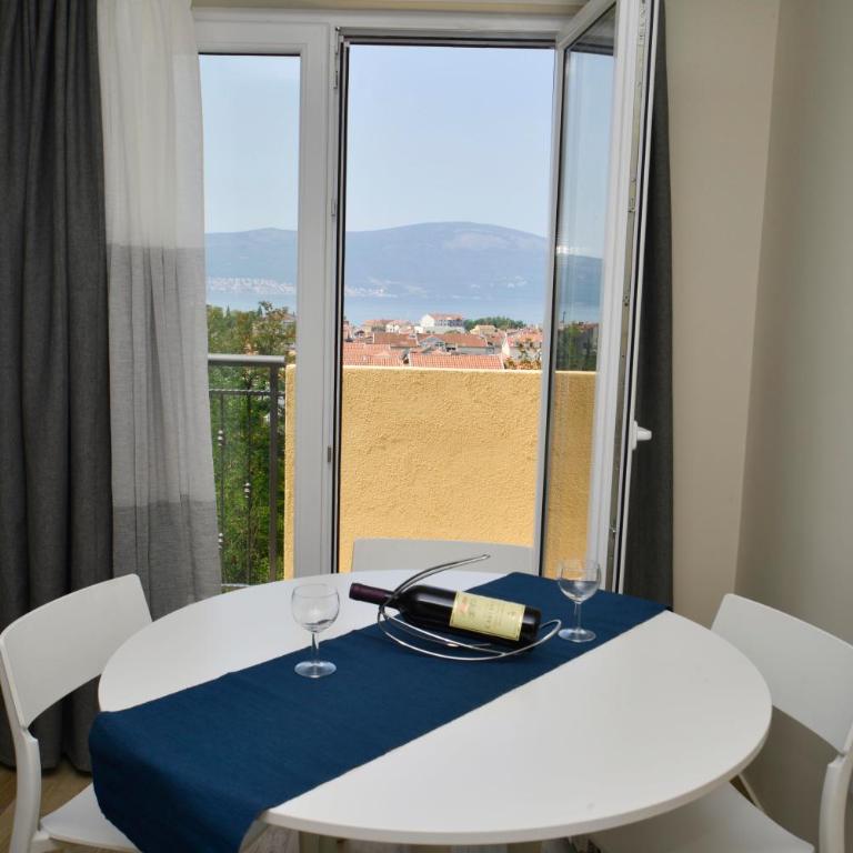 Apartmani Bradasevic Tivat**** - Apartment with Sea View - 13
