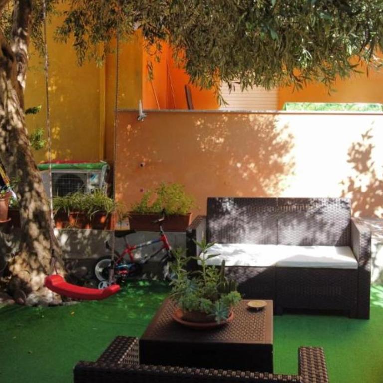 A Domo Mia - Camera Matrimoniale con Vista Giardino - 23