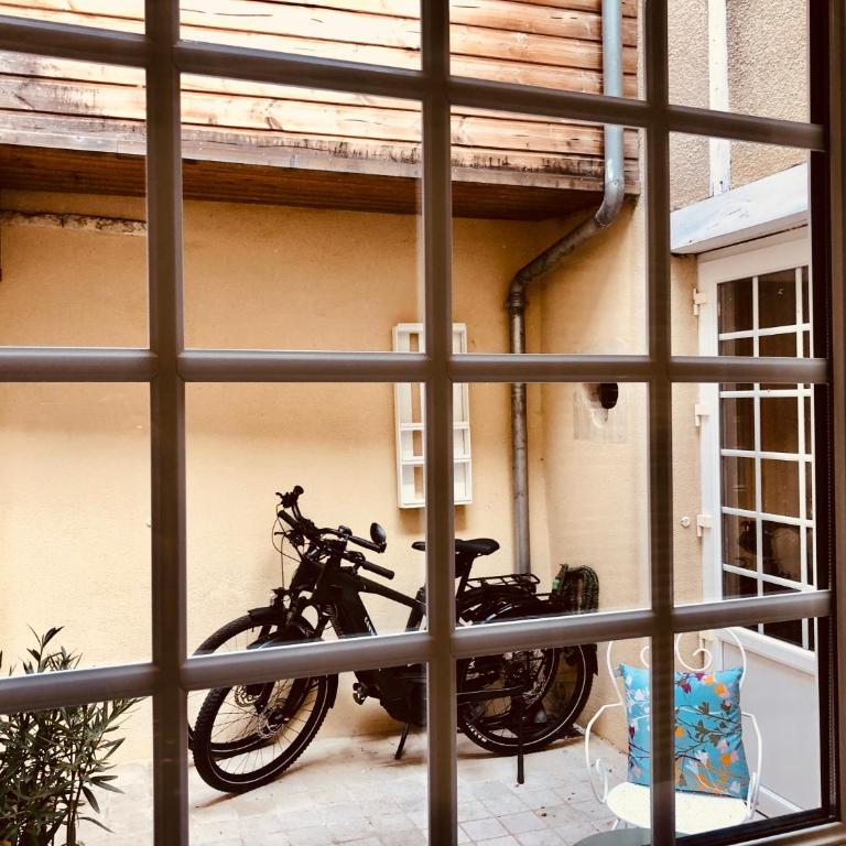 L’AMANTINE Chambres d’hôtes et gîte - Maison 5 Chambres - 16