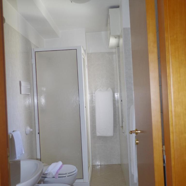 Hotel Kroma - Camera Quadrupla Economy - 1