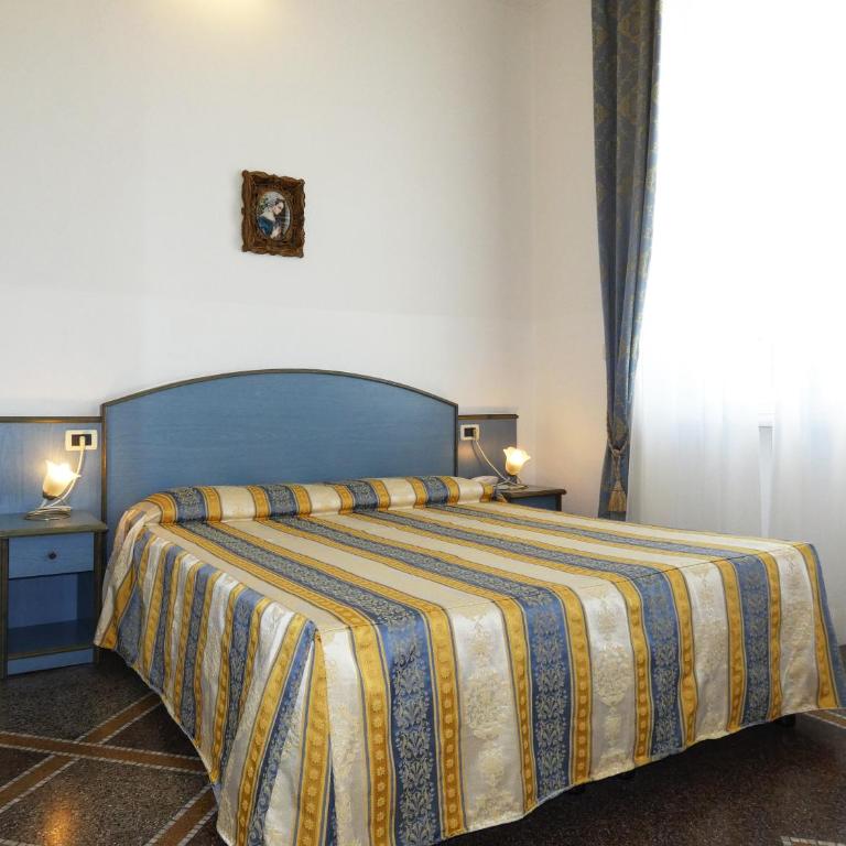 Hotel Villa Centa - Camera Matrimoniale/Doppia con Letti Singoli - 7